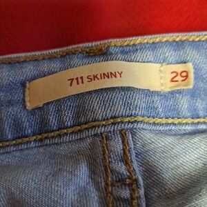 Levis 711 Skinny 29